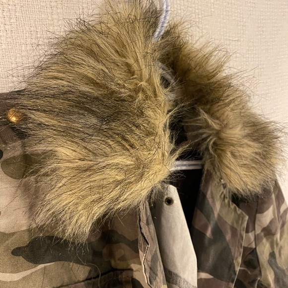 Oxygen Faux Fur Woman's Jacket | Size Large - Picture 7 of 9